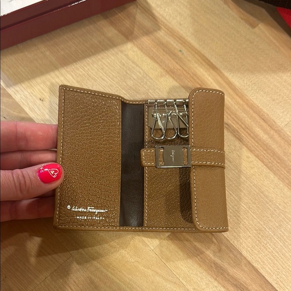 Salvatore Ferragamo Brown Leather Key Holder Wallet - Picture 3 of 6